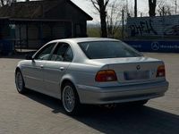Gebraucht BMW 520 170 PS (125 kW) 2001 Silber Limousine