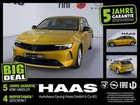 Gebraucht Opel Astra Enjoy 131 PS (96 kW) 2023 Lackierung amber yellow/typ au Limousine