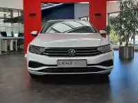 Gebraucht VW Passat 150 PS (110 kW) 2022 Gletscherweiß (metallic) Kombi