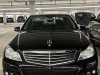 Second-hand Mercedes C180 156 CP (114 kW) 2012 Negru Berlinǎ