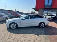 Gebraucht Mercedes E200 184 PS (135 kW) 2011 Calcitweiss  unilack Cabrio