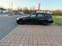 Gebraucht BMW 320 177 PS (130 kW) 2010 Schwarz Kombi
