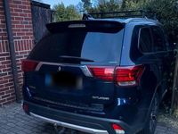 Gebraucht Mitsubishi Outlander 150 PS (110 kW) 2016 Blau SUV