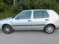 Gebraucht VW Golf III 75 PS (55 kW) 1996 Silber Kleinwagen