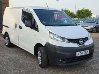 Gebraucht Nissan NV200 Premium Edition 90 PS (66 kW) 2013 Weiß Van / Kleinbus