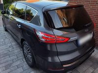 Gebraucht Ford S-MAX Titanium 190 PS (139 kW) 2019 Grau Van / Kleinbus