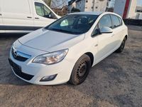 Gebraucht Opel Astra Selection 101 PS (74 kW) 2010 Weiß Limousine