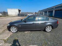 Gebraucht BMW 320 150 PS (110 kW) 2006 Grau Limousine