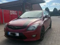 Gebraucht Hyundai i30 116 PS (85 kW) 2011 Rot Kleinwagen