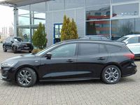 Gebraucht Ford Focus ST-Line 125 PS (91 kW) 2024 Obsidianschwarz metallic Kombi