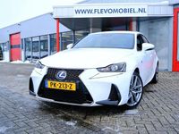 Gebraucht Lexus IS300h Sport Line 181 PS (133 kW) 2017 Weiß Limousine