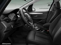 Gebraucht BMW 220 Advantage 178 PS (130 kW) 2022 Silber Van / Kleinbus