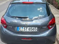Gebraucht Peugeot 208 Style 83 PS (61 kW) 2017 Grau Kleinwagen