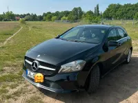 Gebraucht Mercedes A180 122 PS (89 kW) 2016 Schwarz Limousine