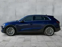 Second-hand Audi e-tron Advanced 300 kW (408 CP) 2022 Albastru SUV