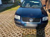 Usata VW Passat 101 CV (74 kW) 2003 Blu Berlina