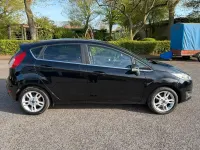 Gebraucht Ford Fiesta Titanium 101 PS (74 kW) 2016 Schwarz Kleinwagen