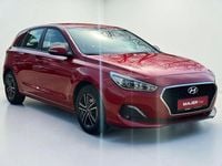 Gebraucht Hyundai i30 Select 99 PS (72 kW) 2019 Rot Limousine