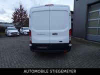 Gebraucht Ford Transit Trend 131 PS (96 kW) 2017 Frozen white Van