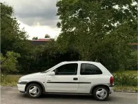 Używany Opel Corsa Swing 60 KM (44 kW) 1997 Biały Hatchback
