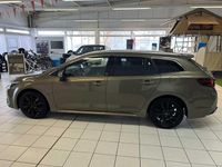 Gebraucht Toyota Corolla Team 140 PS (102 kW) 2023 Grün Kombi