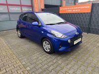 Gebraucht Hyundai i10 Essential 67 PS (49 kW) 2023 Blau Kleinwagen