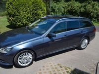 Gebraucht Mercedes E200 136 PS (100 kW) 2013 Blau Limousine