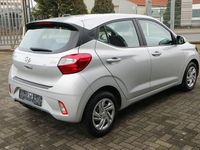 Gebraucht Hyundai i10 Select 67 PS (49 kW) 2022 Silber Kleinwagen