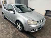 Second-hand VW Golf V 105 CP (77 kW) 2007 Argintiu Hatchback