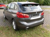 Gebraucht BMW 220 Active Tourer Advantage 192 PS (141 kW) 2018 Grau Van / Kleinbus