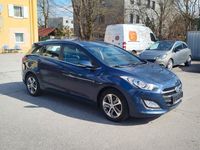 Gebraucht Hyundai i30 110 PS (80 kW) 2017 Blau Kombi