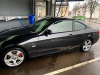 Gebraucht BMW 320 Sport Line 184 PS (135 kW) 2012 Schwarz Coupé