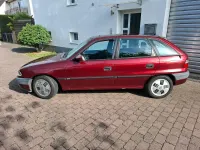 Gebraucht Opel Astra 101 PS (74 kW) 2026 Rot Limousine