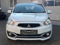 Gebraucht Mitsubishi Space Star 71 PS (52 kW) 2018 Weiß Kleinwagen