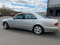 Gebraucht Mercedes E280 Avantgarde 204 PS (150 kW) 2000 Silber Limousine