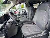 Nowe Ford Transit Titanium 170 KM (125 kW) 2025 Biały Minivan