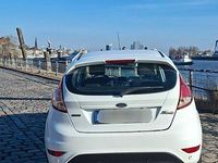 Gebraucht Ford Fiesta SYNC Edition 101 PS (74 kW) 2014 Weiß Kleinwagen