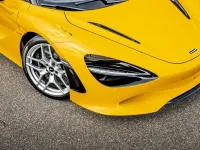 Gebraucht McLaren 750S 751 PS (552 kW) 2024 Gelb Cabrio