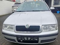 Gebraucht Skoda Octavia Ambiente 102 PS (75 kW) 2001 Brilliantsilbermetallik Kombi