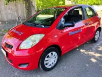 Gebraucht Toyota Yaris Basis 69 PS (50 kW) 2009 Rot Kleinwagen