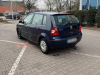 Gebraucht VW Polo 64 PS (47 kW) 2004 Blau Kleinwagen
