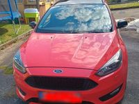 Usado Ford Focus ST-Line 150 CV (110 kW) 2017 Rojo Familiar