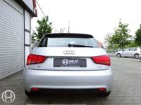 Gebraucht Audi A1 Attraction 86 PS (63 kW) 2011 Silber metallic Kleinwagen