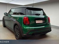 Gebraucht Mini Cooper Classic 136 PS (100 kW) 2023 Grün Kleinwagen