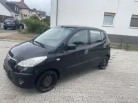 Gebraucht Hyundai i10 67 PS (49 kW) 2010 Schwarz Kleinwagen