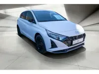 Gebraucht Hyundai i20 Blackline 90 PS (66 kW) 2026 Weiß Kleinwagen
