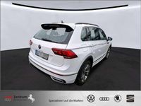Gebraucht VW Tiguan R-line 150 PS (110 kW) 2024 Pure white SUV