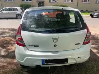 Gebraucht Dacia Sandero 75 PS (55 kW) 2009 Weiß Limousine