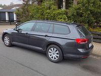 Gebraucht VW Passat Basis 150 PS (110 kW) 2022 Grau Kombi