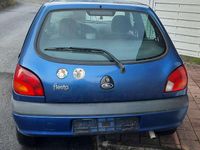 Gebraucht Ford Fiesta 54 PS (39 kW) 2000 Blau Limousine